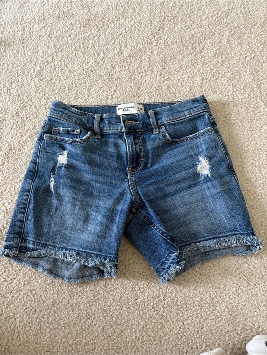 abercrombie kids Other - abercrombie kids frayed hem distressed denim shorts - blue wash